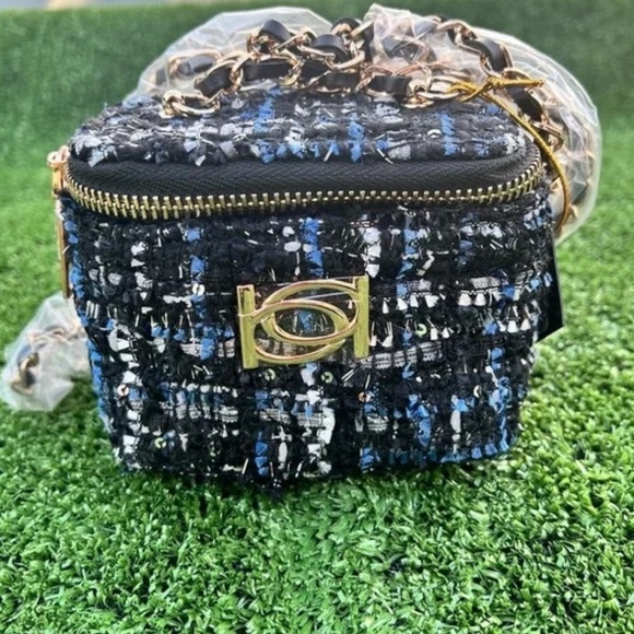BeBe Mini Kamala Tweed Crossbody Bag W/ Chain Strap | NWT | MSRP $59 - Picture 5 of 7